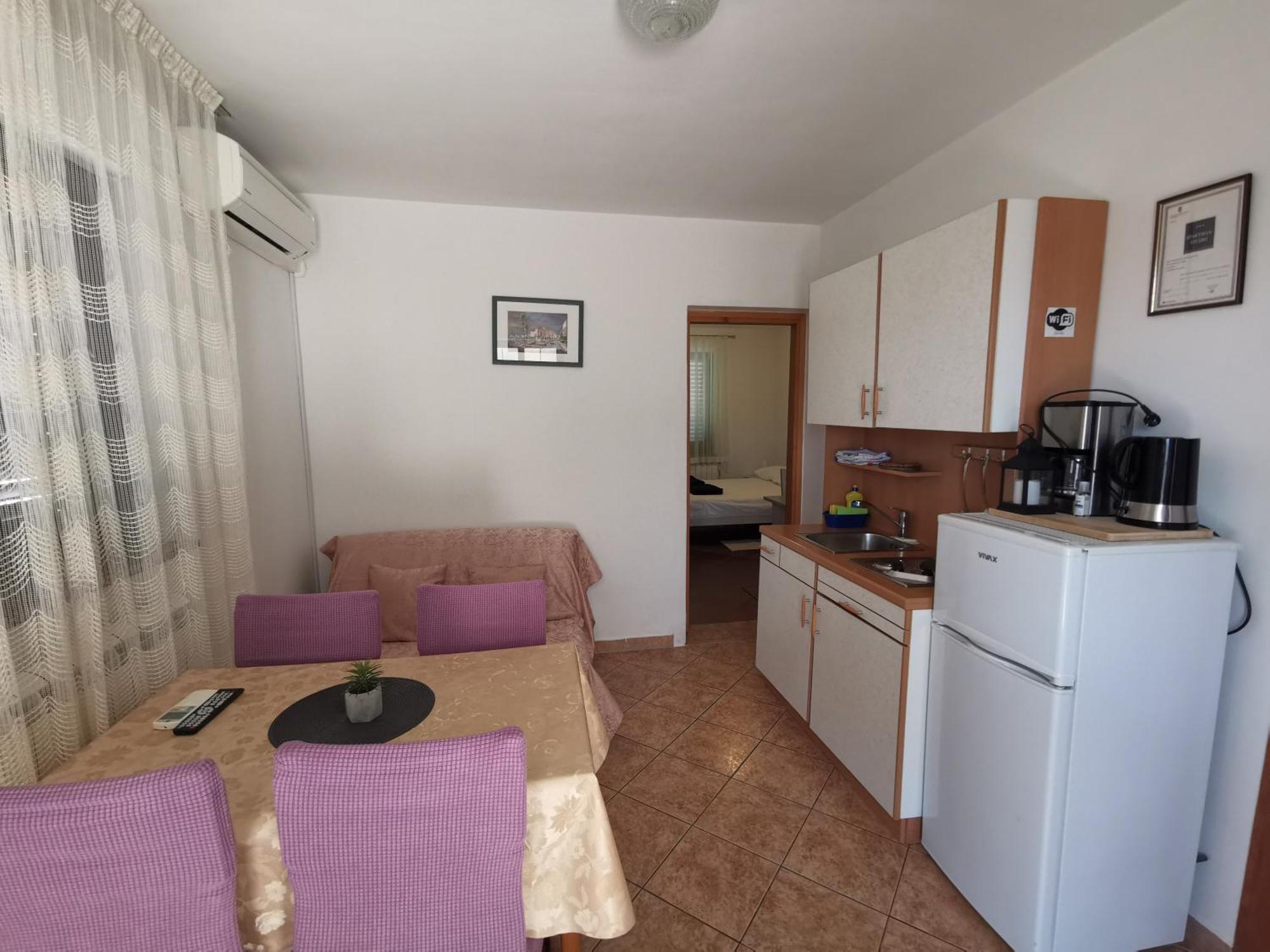 Apartment Cloud9 By Nina